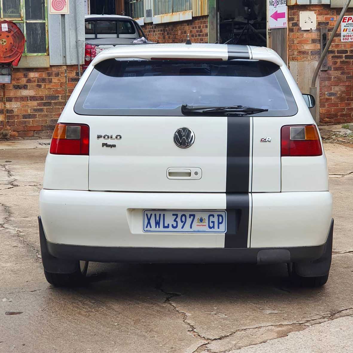 Vehicle Branding 31
